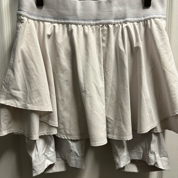 lululemon athletica Dresses & Skirts - Lululemon Elegant White Women's Skirts size 10/ NWOT 166